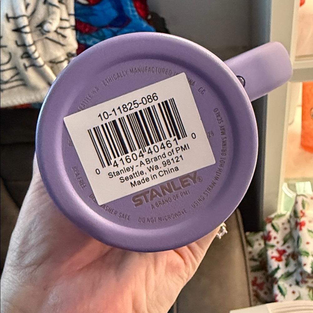 Purple target Stanley-had tiny dent on bottom- Bow not included - Picture 4 of 4
